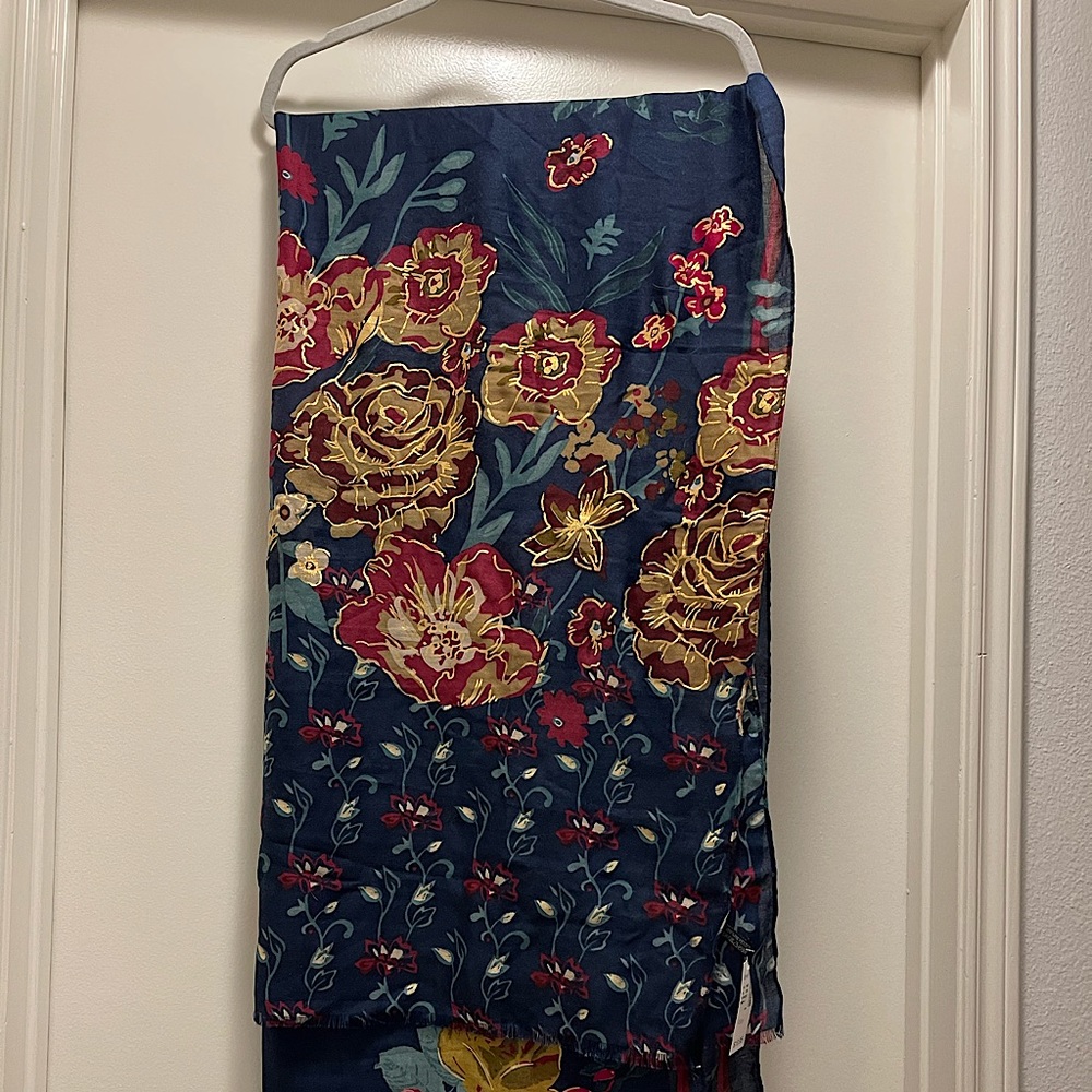 Beautiful Oxford blue floral Scarf offering a bold option of metalic highlights